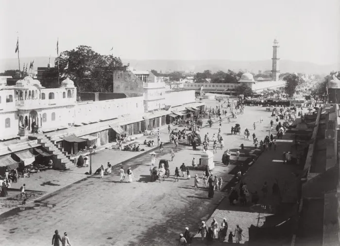 Framed Print : Late 19th century photograph: Street scene, Jaipur, Jeypore, India Framed Print : Late 19th century photograph: Street scene, Jaipur, Jeypore, India