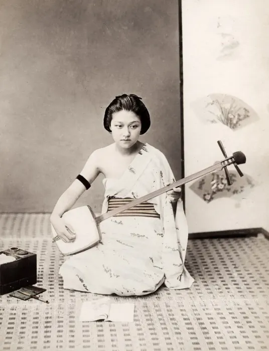 Framed Print : Late 19th century - young Japanese woman, shamisen Framed Print : Late 19th century - young Japanese woman, shamisen