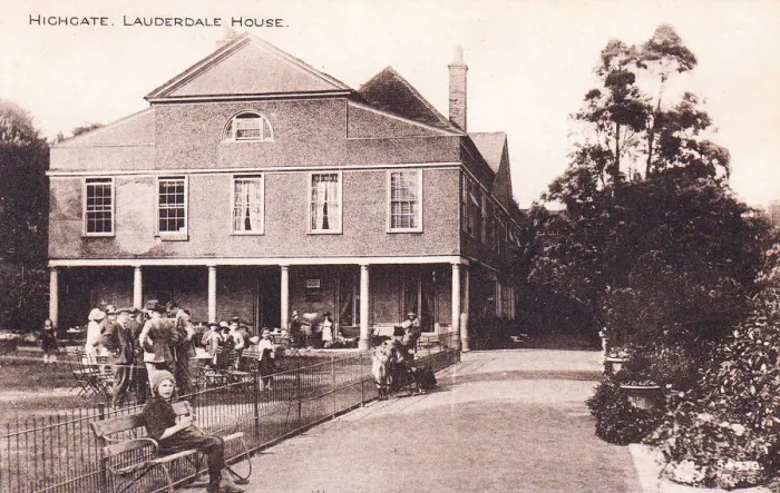 Framed Print : Lauderdale House, Waterlow Park, Highgate, North London Framed Print : Lauderdale House, Waterlow Park, Highgate, North London