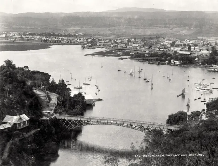 Framed Print : Launceston from Cataract Hill, New Zealand Framed Print : Launceston from Cataract Hill, New Zealand