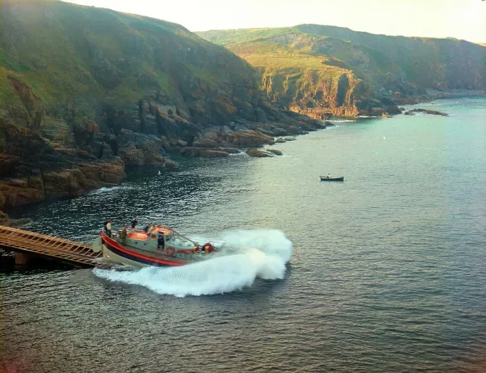 Framed Print : Launch of Lizard-Cadgwith Lifeboat, The Lizard Framed Print : Launch of Lizard-Cadgwith Lifeboat, The Lizard