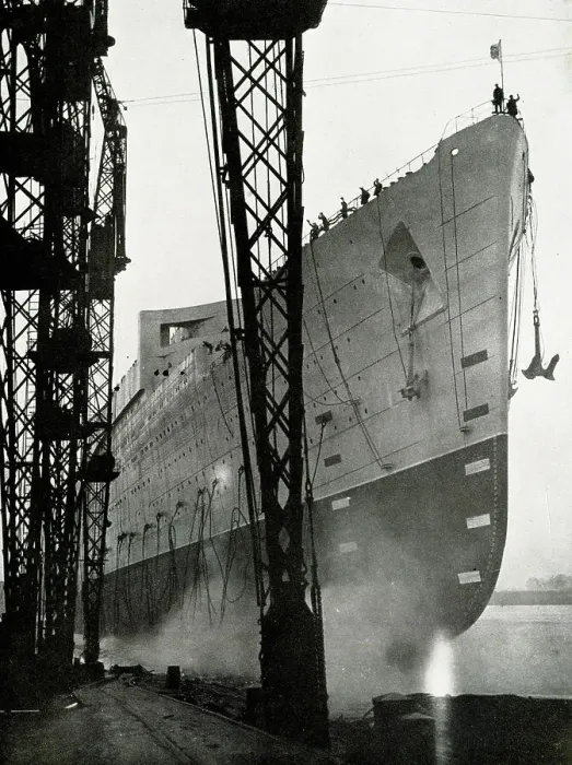 Framed Print : Launch of RMS Queen Mary, Clydebank Framed Print : Launch of RMS Queen Mary, Clydebank