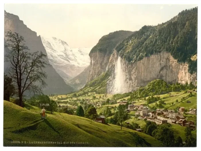 Framed Print : Lauterbrunnen Valley with Staubbach, Bernese Oberland, Switz Framed Print : Lauterbrunnen Valley with Staubbach, Bernese Oberland, Switz