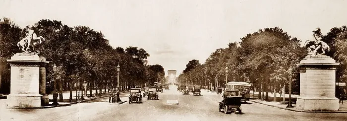 Framed Print : L'Avenue Des Champs Elysees, Paris, France, early 1900s Framed Print : L'Avenue Des Champs Elysees, Paris, France, early 1900s