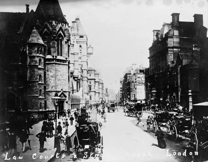 Framed Print : Law Courts and Fleet Street, London Framed Print : Law Courts and Fleet Street, London