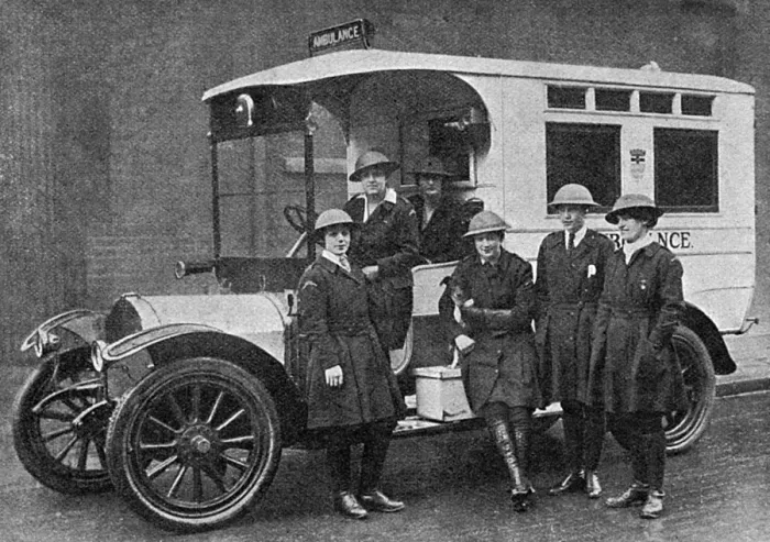 Framed Print : LCC Ambulance Girls, WWI Framed Print : LCC Ambulance Girls, WWI