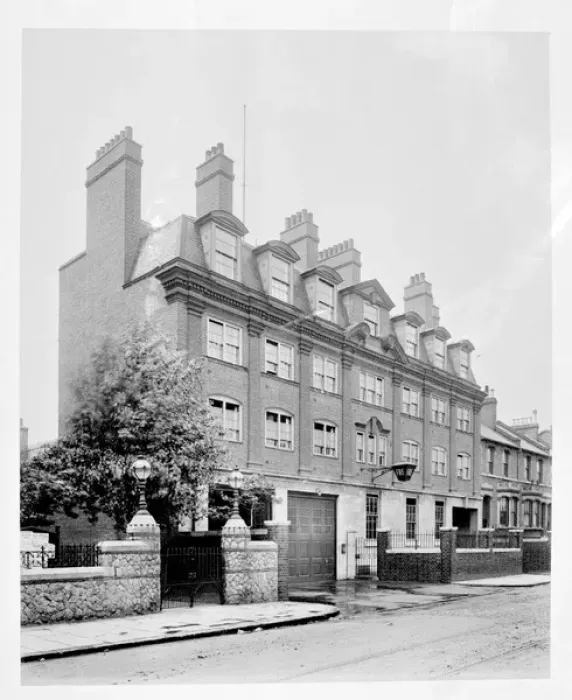 Framed Print : LCC-LFB Deptford fire station, SE London Framed Print : LCC-LFB Deptford fire station, SE London