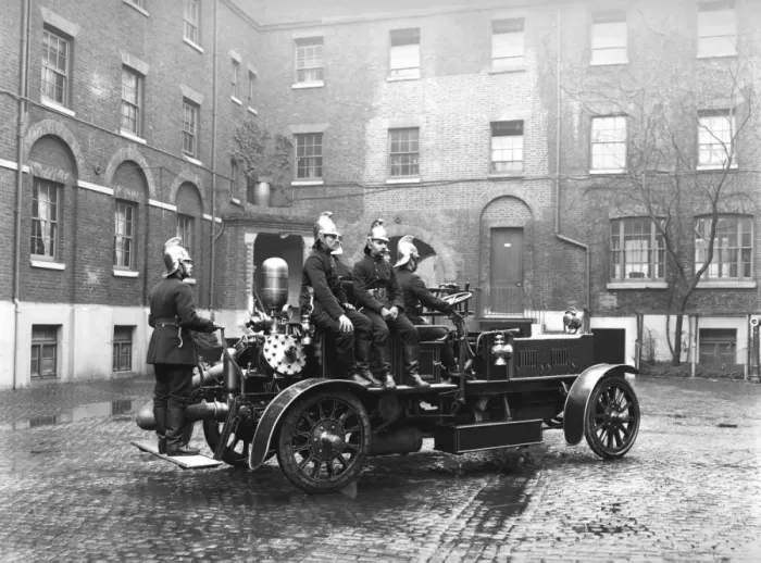 Framed Print : LCC-LFB Early motorised fire engine Framed Print : LCC-LFB Early motorised fire engine