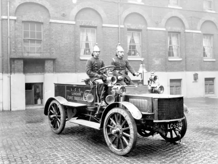 Framed Print : LCC-LFB Hatfield petrol self-propelled fire pump Framed Print : LCC-LFB Hatfield petrol self-propelled fire pump