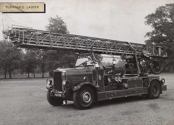 LCC-LFB Leyland Metz 100 foot turntable ladder
