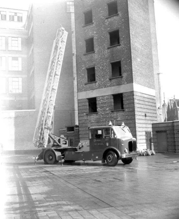 Framed Print : LCC-LFB Merryweather Magirus 100 foot turntable ladder Framed Print : LCC-LFB Merryweather Magirus 100 foot turntable ladder
