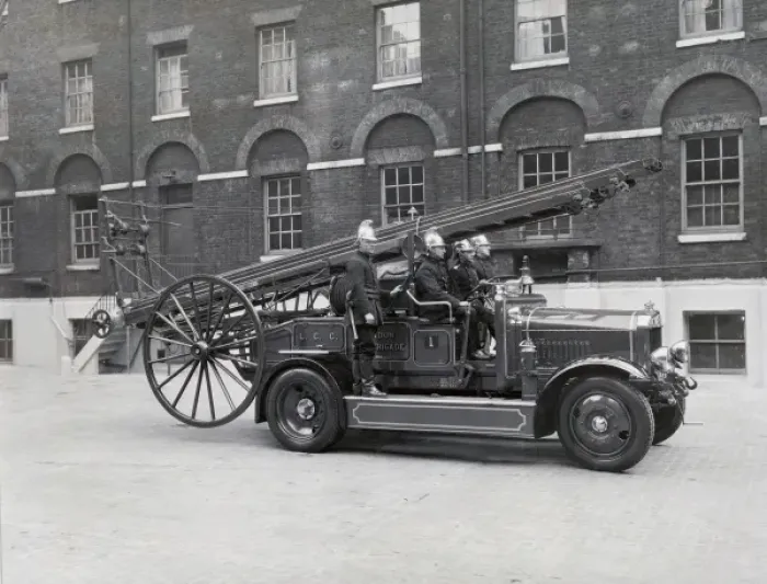 Framed Print : LCC-LFB motorised pump-escape with pneumatic tyres Framed Print : LCC-LFB motorised pump-escape with pneumatic tyres