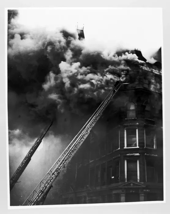 Framed Print : LCC-LFB Serious office fire, Farringdon Street EC4 Framed Print : LCC-LFB Serious office fire, Farringdon Street EC4