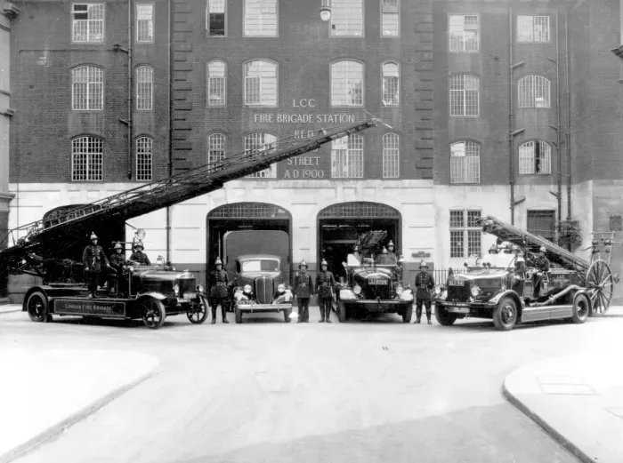 Framed Print : LCC-LFB Red Cross Street fire station, City of London Framed Print : LCC-LFB Red Cross Street fire station, City of London
