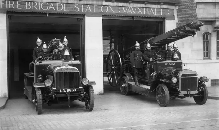 Framed Print : LCC-London Fire Brigade crews and vehicles, Vauxhall Framed Print : LCC-London Fire Brigade crews and vehicles, Vauxhall