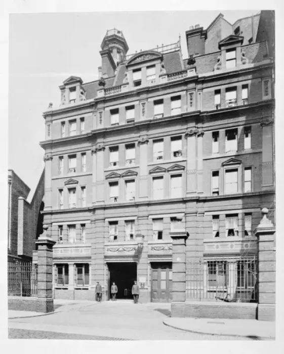 Framed Print : LCC-MFB Scotland Yard fire station, London SW1 Framed Print : LCC-MFB Scotland Yard fire station, London SW1
