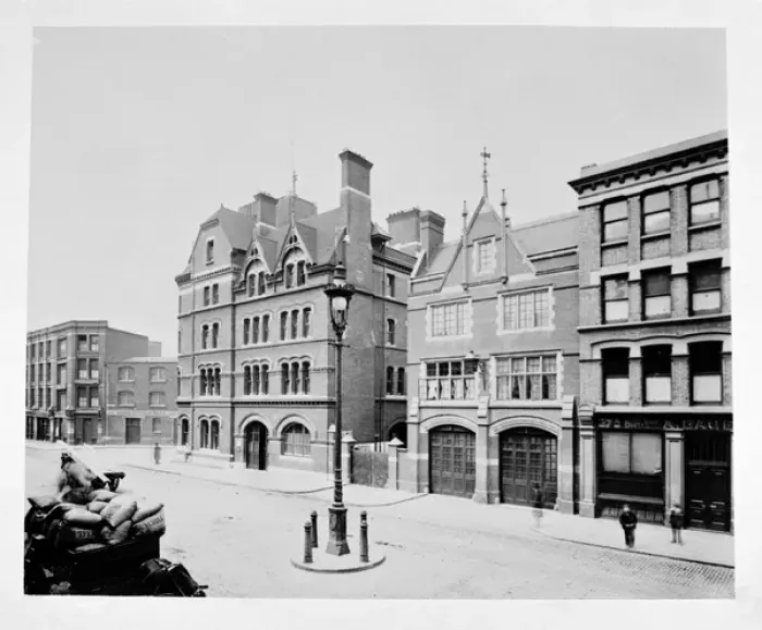 Framed Print : LCC-MFB Whitechapel fire station, E1 Framed Print : LCC-MFB Whitechapel fire station, E1
