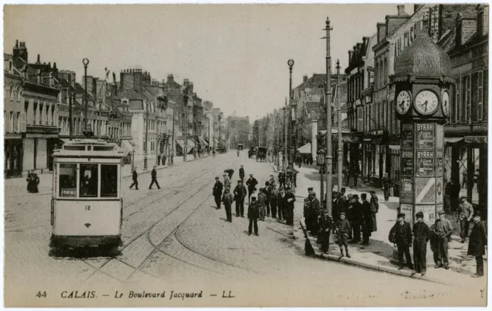 Framed Print : Le Boulevard Jacquard, Calais Framed Print : Le Boulevard Jacquard, Calais