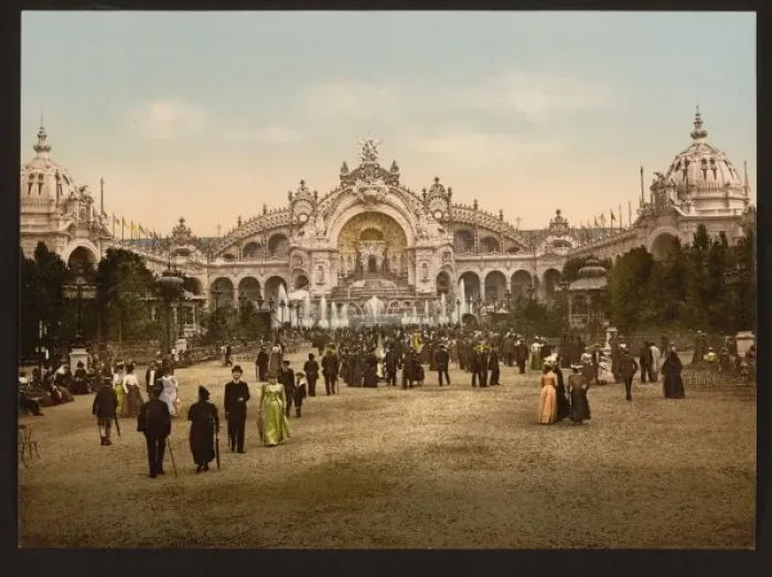 Framed Print : Le Chateau d eau and plaza, Exposition Universal, 1900, Pari Framed Print : Le Chateau d eau and plaza, Exposition Universal, 1900, Pari