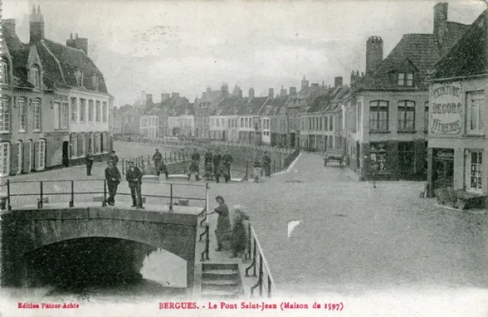 Framed Print : Le Pont Saint-Jean, Bergues, Nord-Pas-de-Calais Framed Print : Le Pont Saint-Jean, Bergues, Nord-Pas-de-Calais