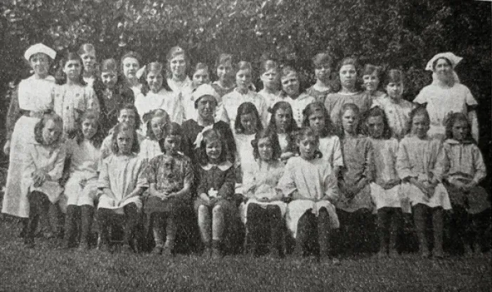 Framed Print : Leamington Girls Home, Warwickshire Framed Print : Leamington Girls Home, Warwickshire