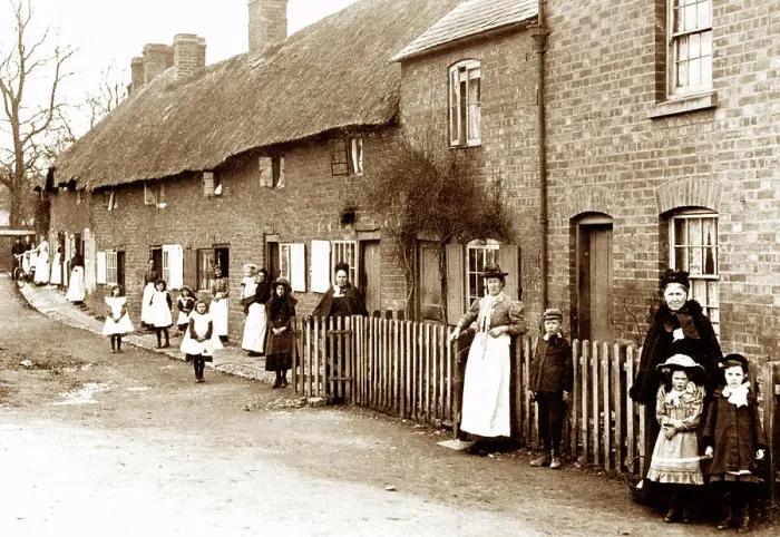 Framed Print : Leamington Spa The Barracks early 1900s Framed Print : Leamington Spa The Barracks early 1900s