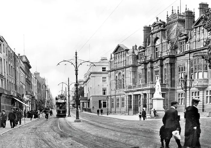 Framed Print : Leamington Spa Parade and Town Hall early 1900s Framed Print : Leamington Spa Parade and Town Hall early 1900s