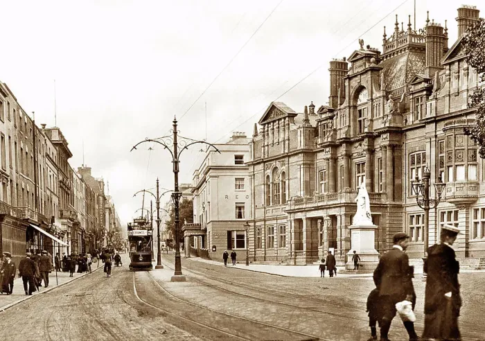Framed Print : Leamington Spa Parade and Town Hall early 1900s Framed Print : Leamington Spa Parade and Town Hall early 1900s