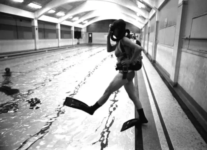 Framed Print : Learning to scuba dive in a swimming pool Framed Print : Learning to scuba dive in a swimming pool