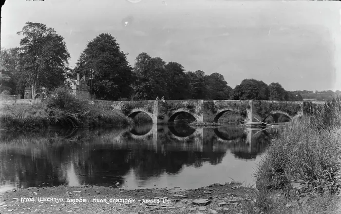 Framed Print : Lechryd Bridge Near Cardigan Framed Print : Lechryd Bridge Near Cardigan