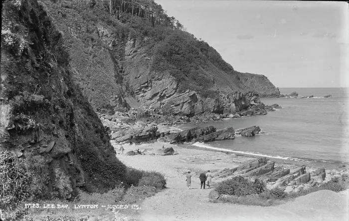 Framed Print : Lee Bay, Lynton Framed Print : Lee Bay, Lynton