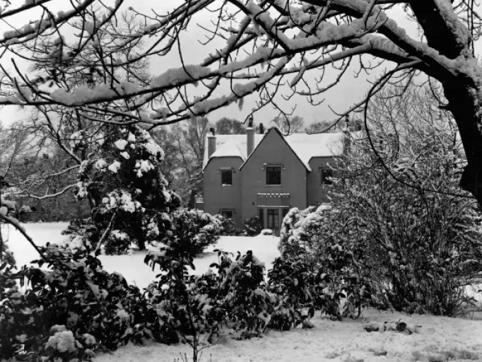 Framed Print : LEE LODGE. Lee Lodge, southeast London, in the snow. Date: circa 1890 Framed Print : LEE LODGE. Lee Lodge, southeast London, in the snow. Date: circa 1890