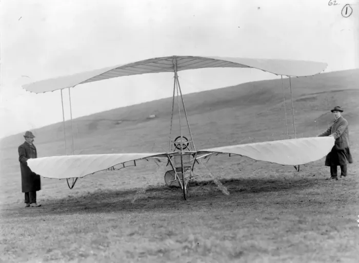 Framed Print : Lee and Richards Kitchen type vortex lift glider