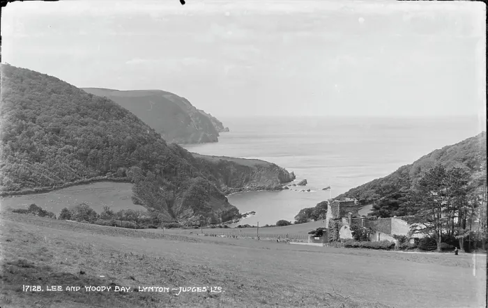 Framed Print : Lee and Woody Bay, Lynton Framed Print : Lee and Woody Bay, Lynton