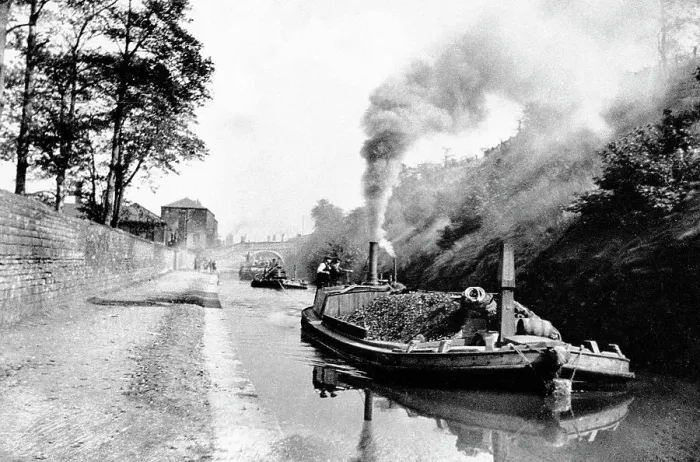Framed Print : Leeds and Liverpool Canal Steam Barge early 1900s Framed Print : Leeds and Liverpool Canal Steam Barge early 1900s