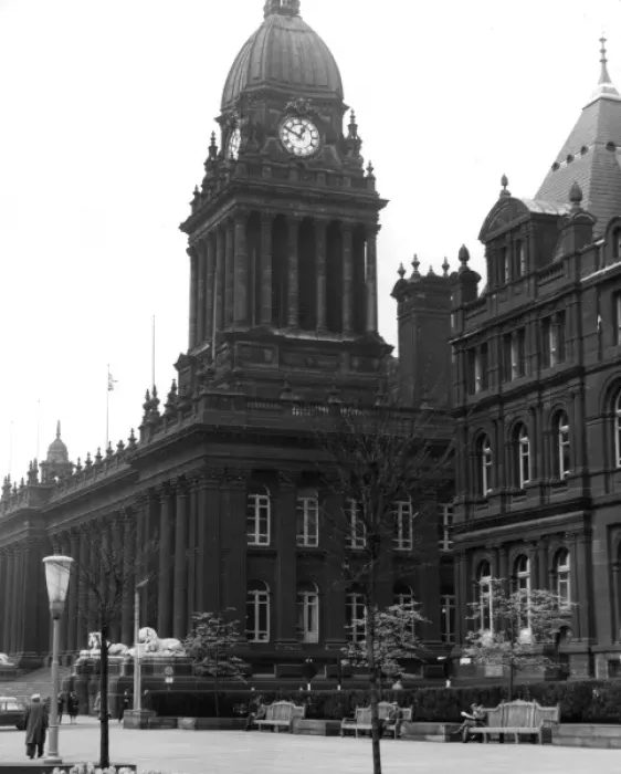Framed Print : Leeds Town Hall Framed Print : Leeds Town Hall