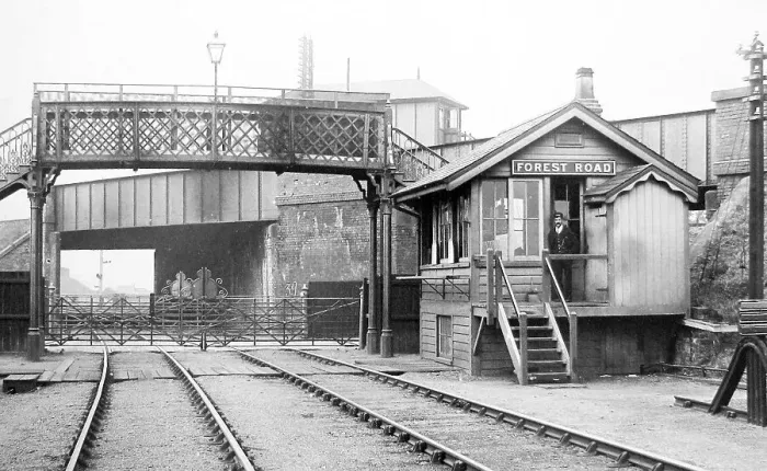 Framed Print : Leicester - Forest Road Signal Box in 1903 Framed Print : Leicester - Forest Road Signal Box in 1903
