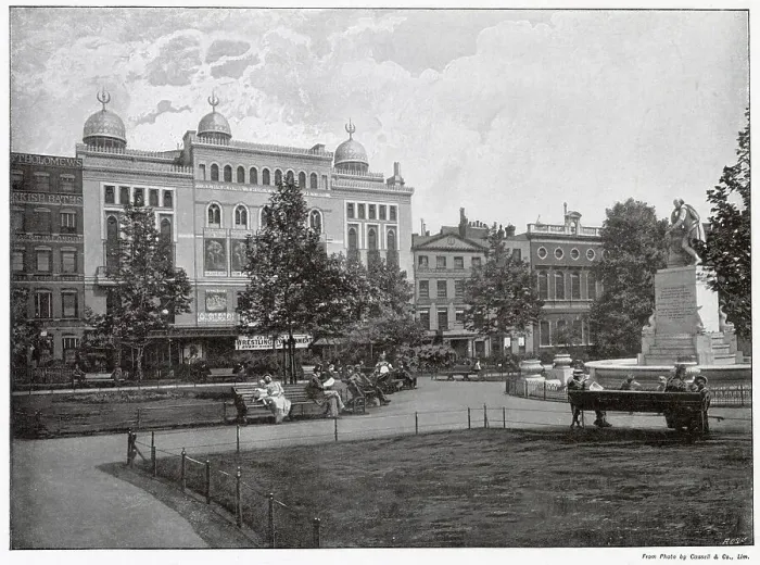 Framed Print : Leicester Square, London Framed Print : Leicester Square, London