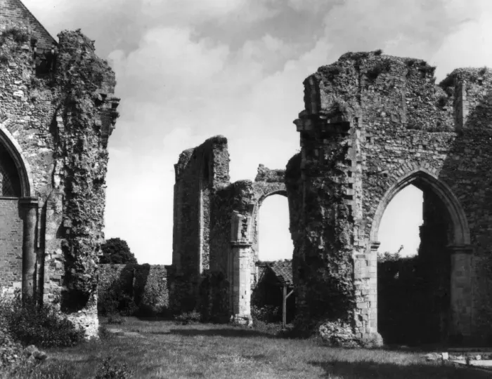 Framed Print : Leiston Abbey