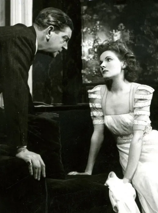 Framed Print : Leslie Banks and Ann Todd in The Man in Half Moon Street Framed Print : Leslie Banks and Ann Todd in The Man in Half Moon Street
