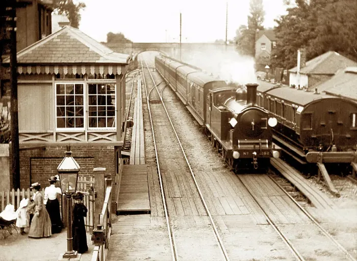 Framed Print : Level crossing at Petersfield Railway Station Framed Print : Level crossing at Petersfield Railway Station