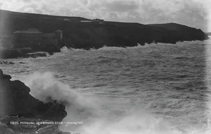 Framed Print : Lewennick Cove, Newquay Framed Print : Lewennick Cove, Newquay