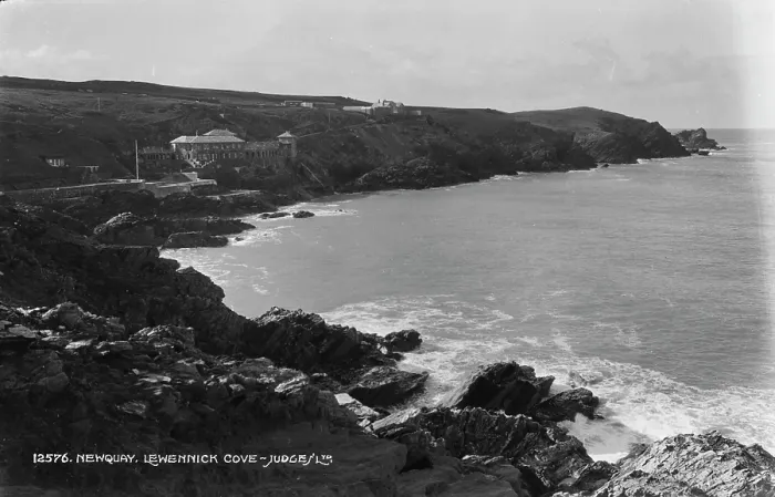 Framed Print : Lewennick Cove, Newquay Framed Print : Lewennick Cove, Newquay