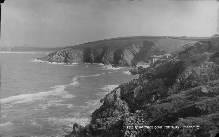 Framed Print : Lewentnick Cove, Newquay Framed Print : Lewentnick Cove, Newquay
