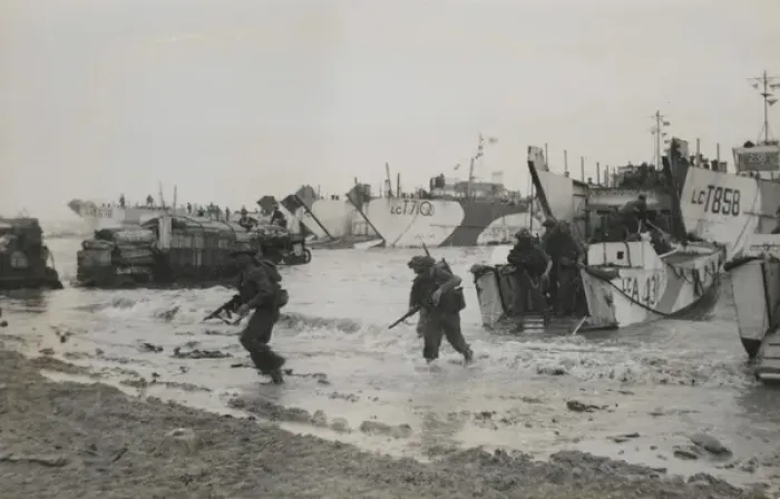 Framed Print : Liberation of Europe: Commandos Pour Into Beachheads Framed Print : Liberation of Europe: Commandos Pour Into Beachheads