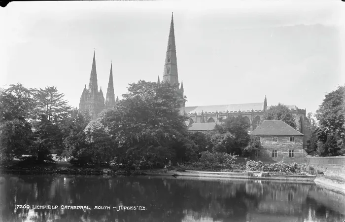 Framed Print : Lichfield Cathedral from the South Framed Print : Lichfield Cathedral from the South