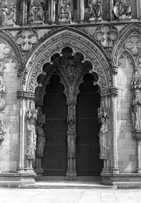 Framed Print : Lichfield West Door Framed Print : Lichfield West Door