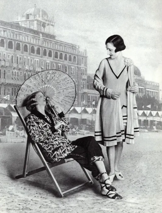 Framed Print : Lido fashions for sunning and swimming Framed Print : Lido fashions for sunning and swimming