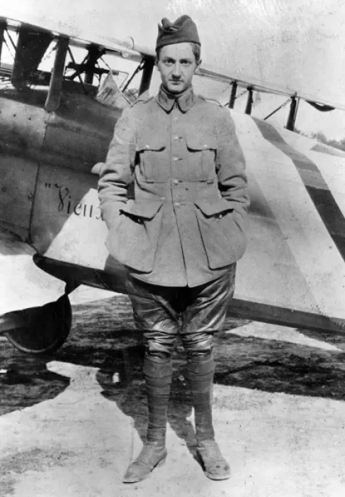 Framed Print : Lieutenant Guynemer, French military aviator, WW1 Framed Print : Lieutenant Guynemer, French military aviator, WW1