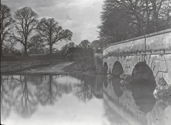 Framed Print : Life of Charles Dickens - Bridge over the Avon Framed Print : Life of Charles Dickens - Bridge over the Avon